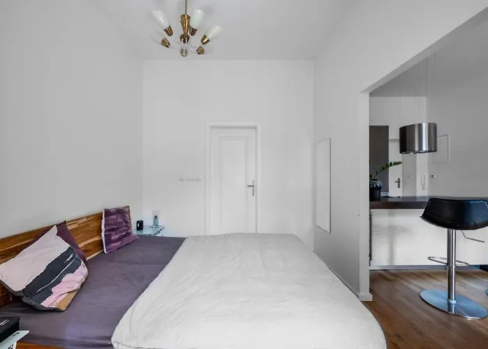 Great In The Hype Neighborhood Appartamento Praga